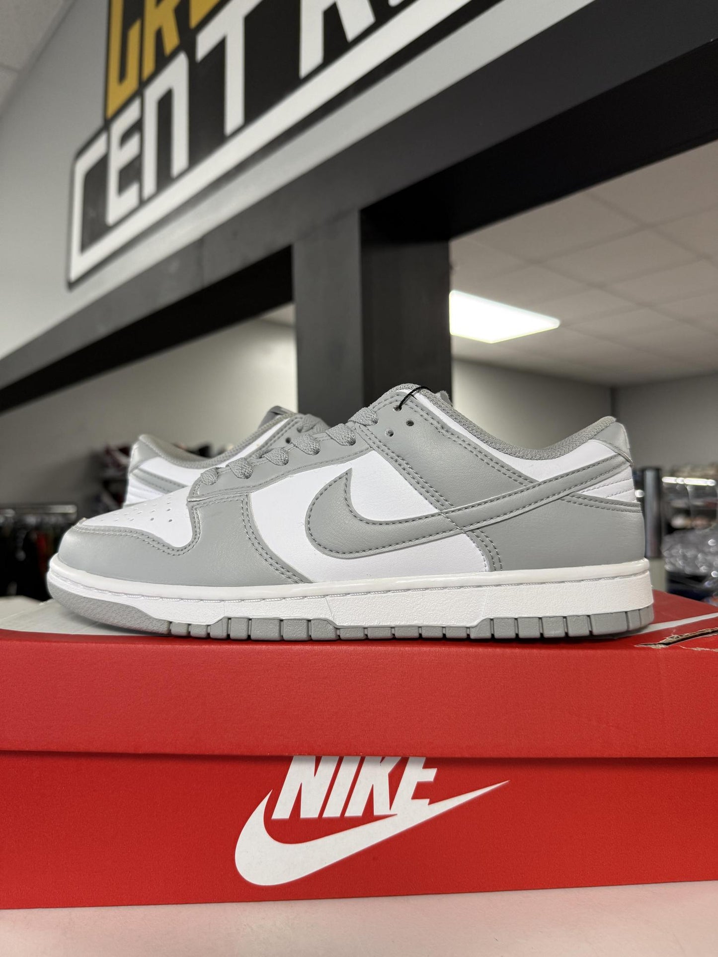 Dunk Low "Light Smoke Grey" Used Size 8.5