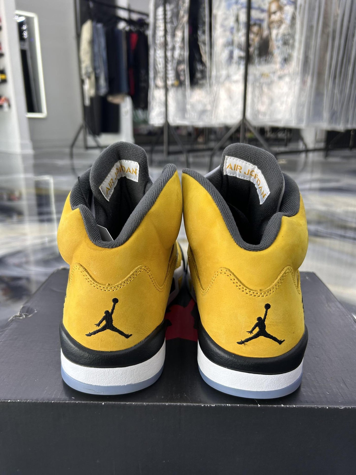 Jordan 5 "Tokyo" Used Size 9
