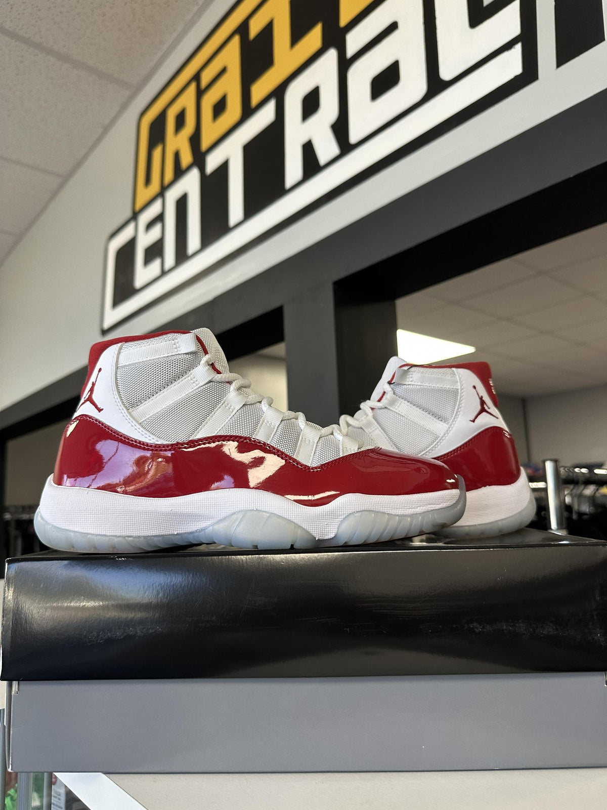 Jordan 11 "Cherry" Size 8 Used