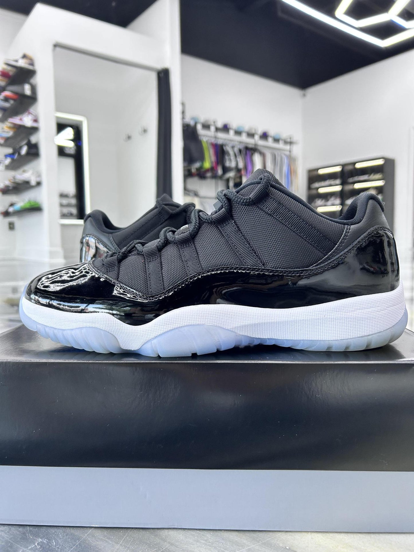 Jordan 11 Low "Space Jam" Used Size 13