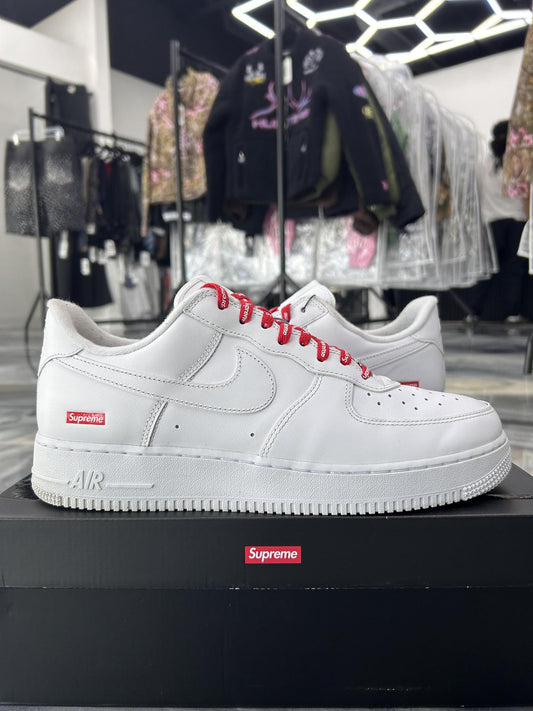 Nike Supreme Air Force 1 "White" Used Size 11.5