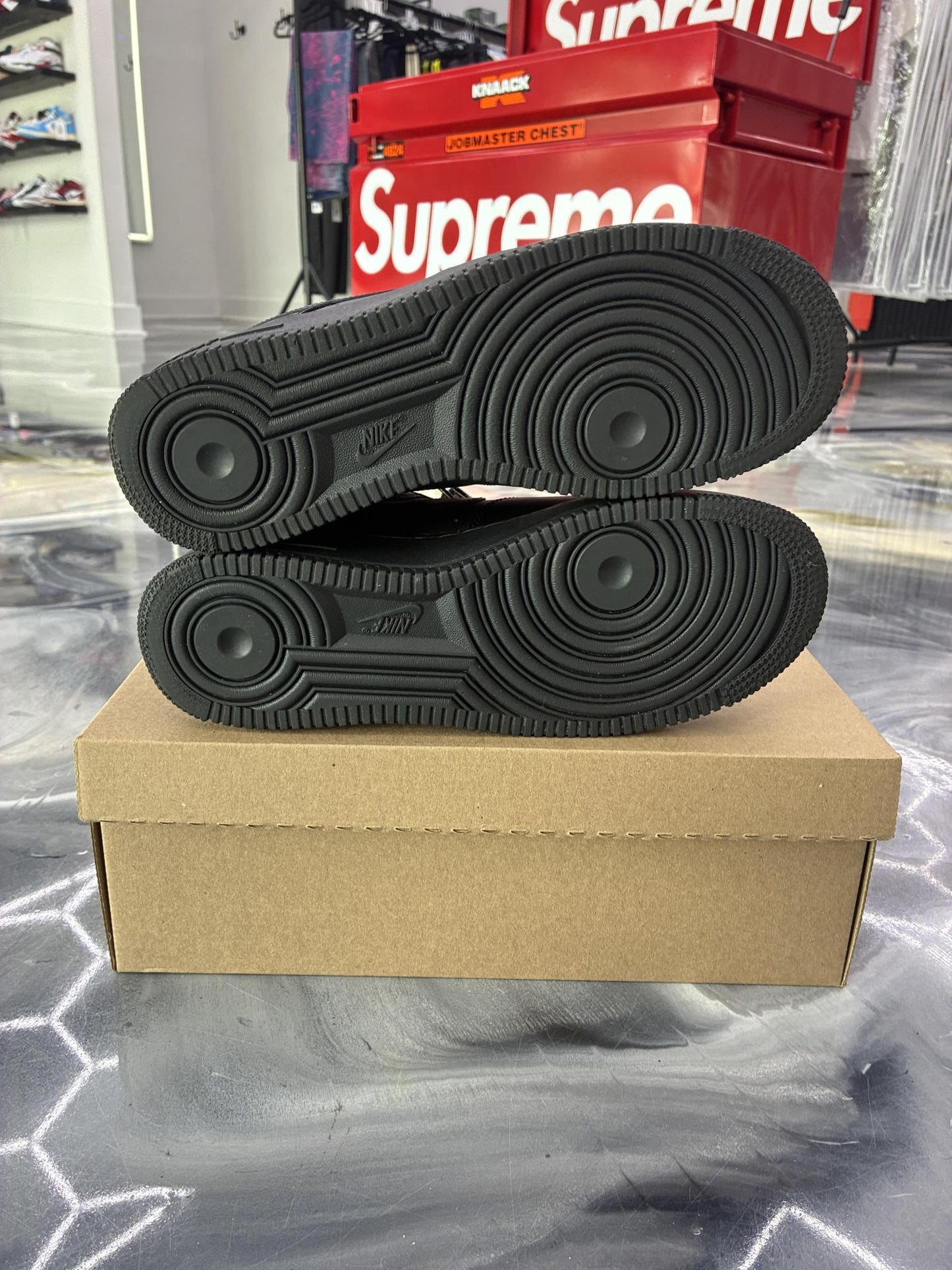 Nike Air Force 1 "Supreme Black" Used Size 9.5