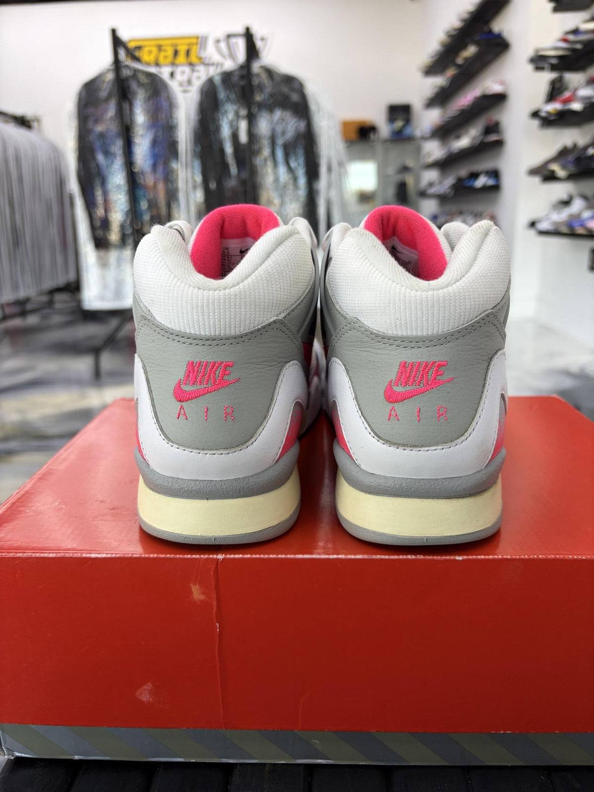 Nike Air Tech Challenge II "Racer Pink" Used Size 9.5