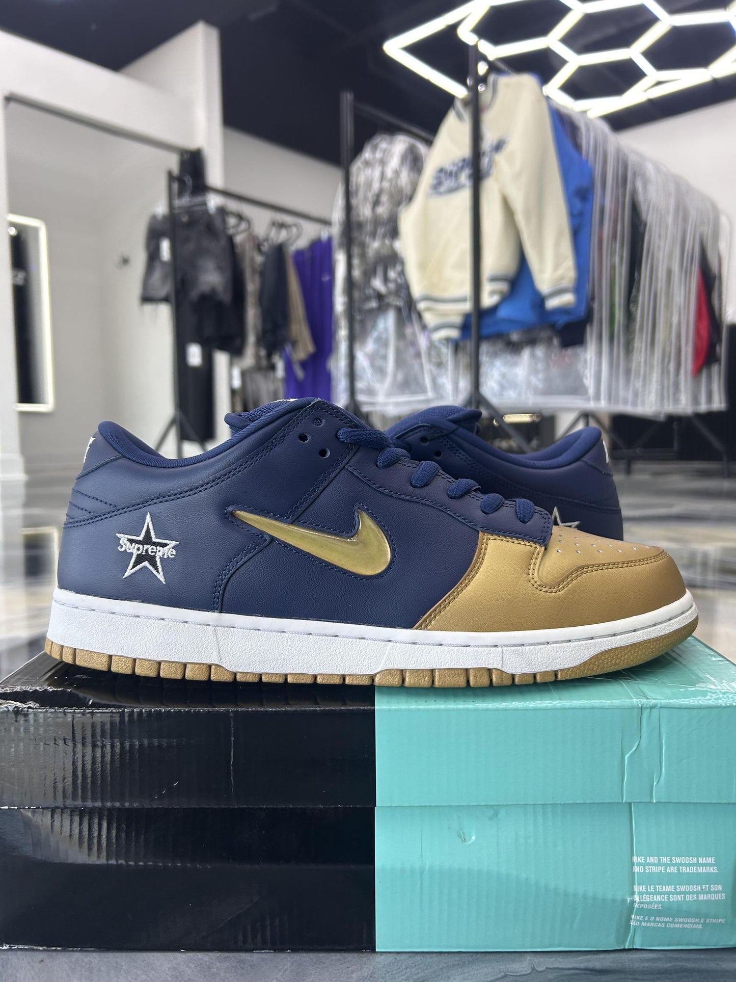 Nike SB Dunk Low "Supreme Navy Gold" Used Size 12