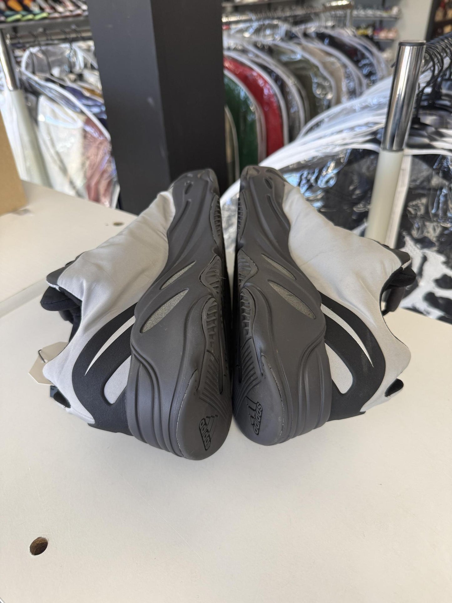Yeezy MNVN "Metal" Used Size 10