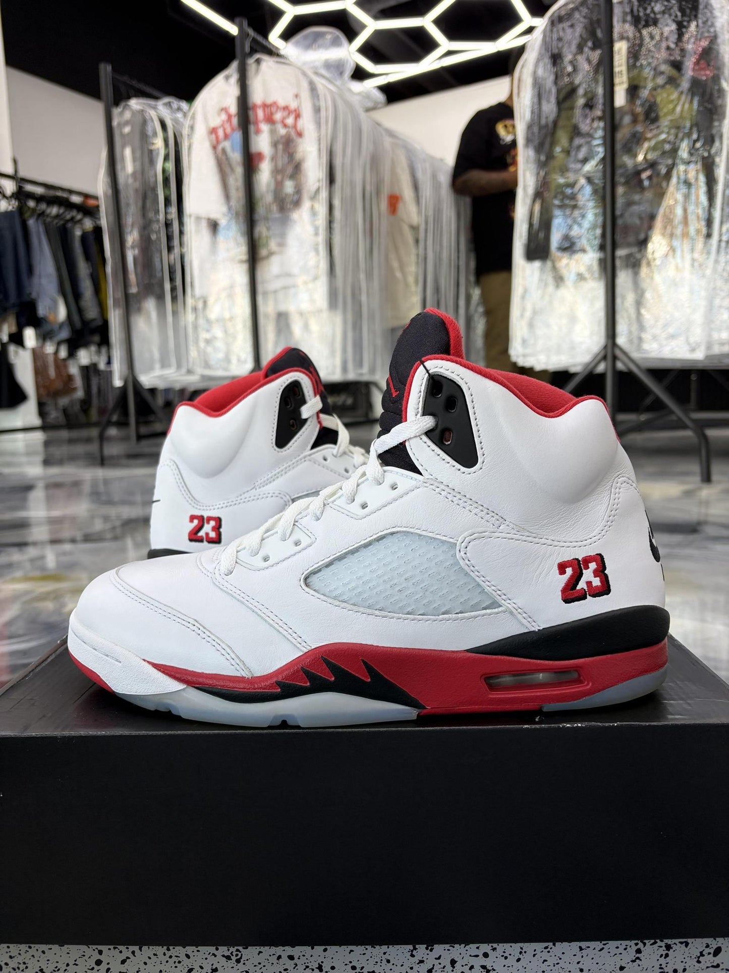 Jordan 5 "Fire Red" Used Size 11.5