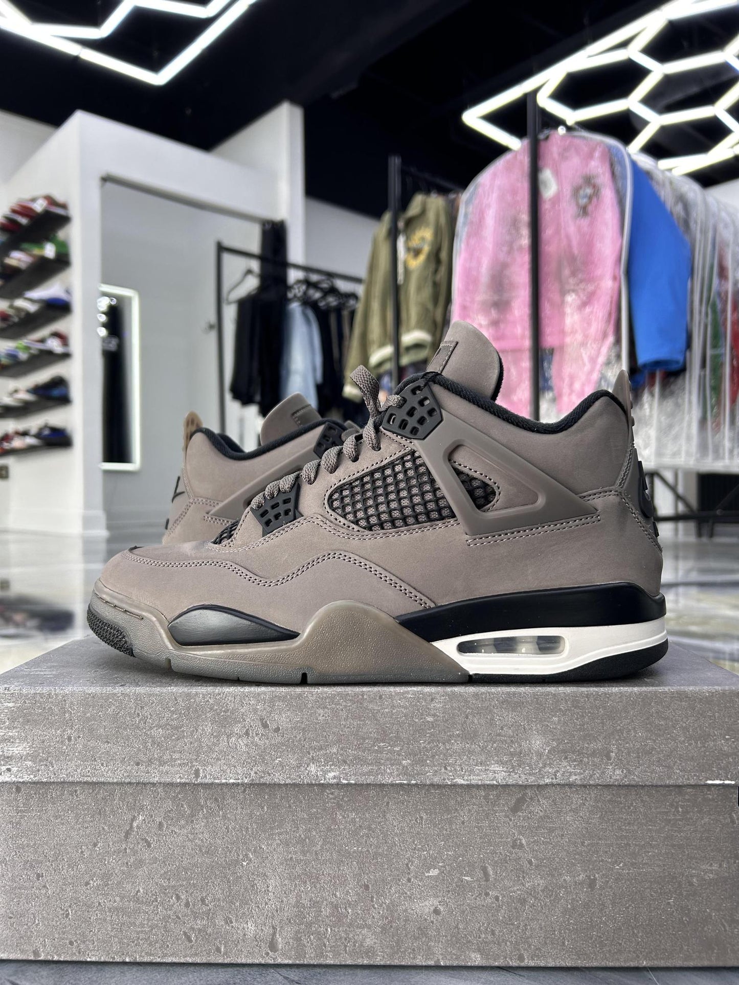 Jordan 4 "Cave Stone" Used Size 10.5