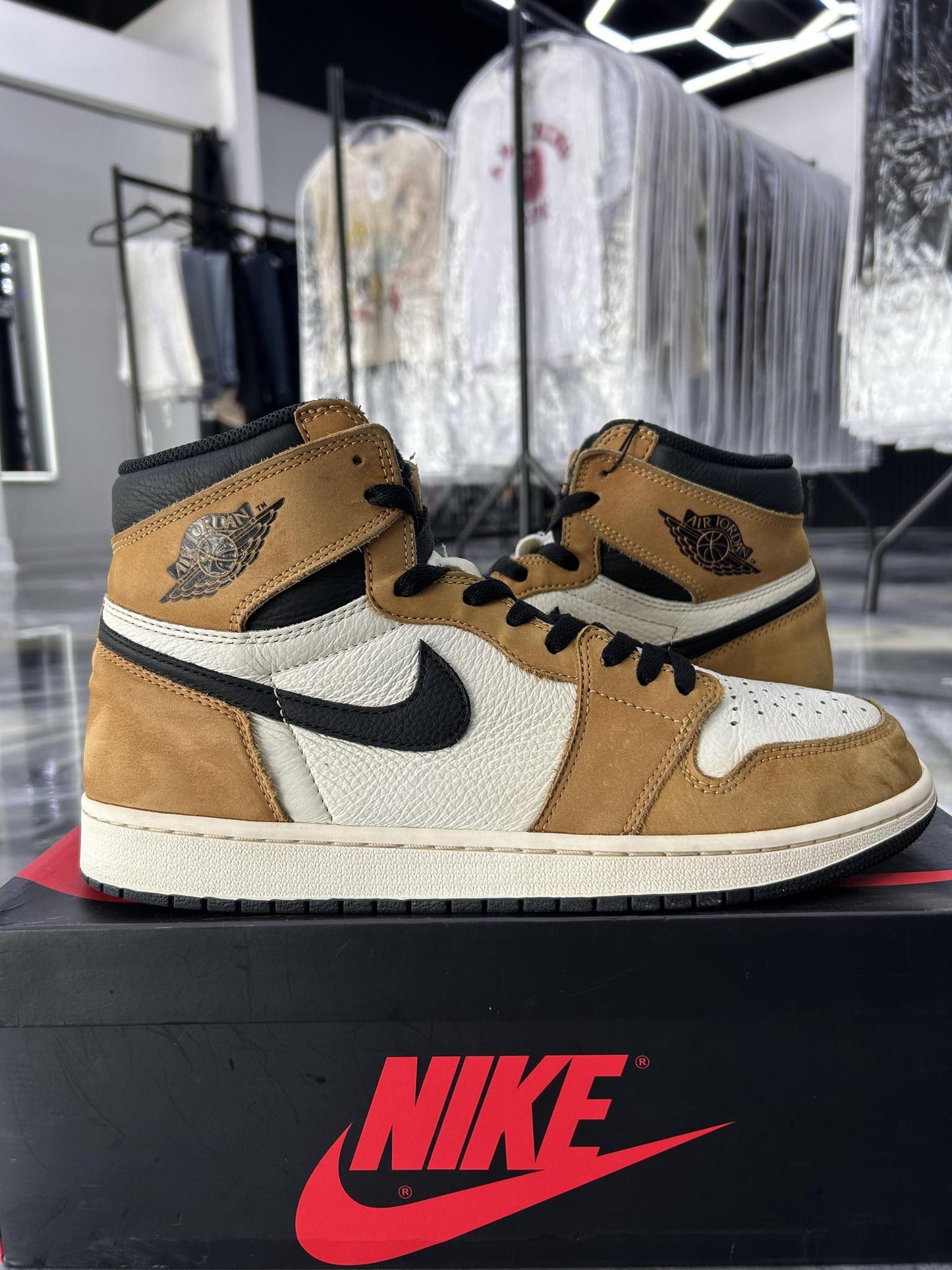 Jordan 1 High "Rookie Of The Year" Used Size 11.5
