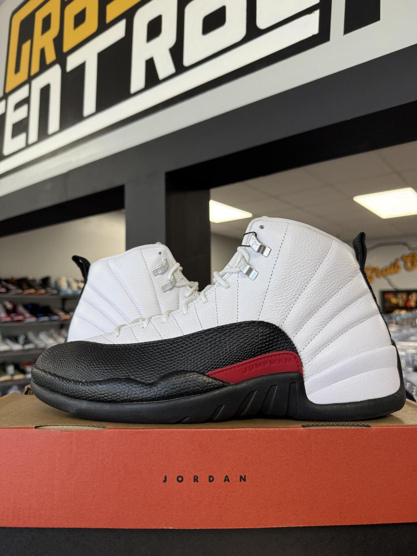 Jordan 12 "Red Taxi" Used Size 11