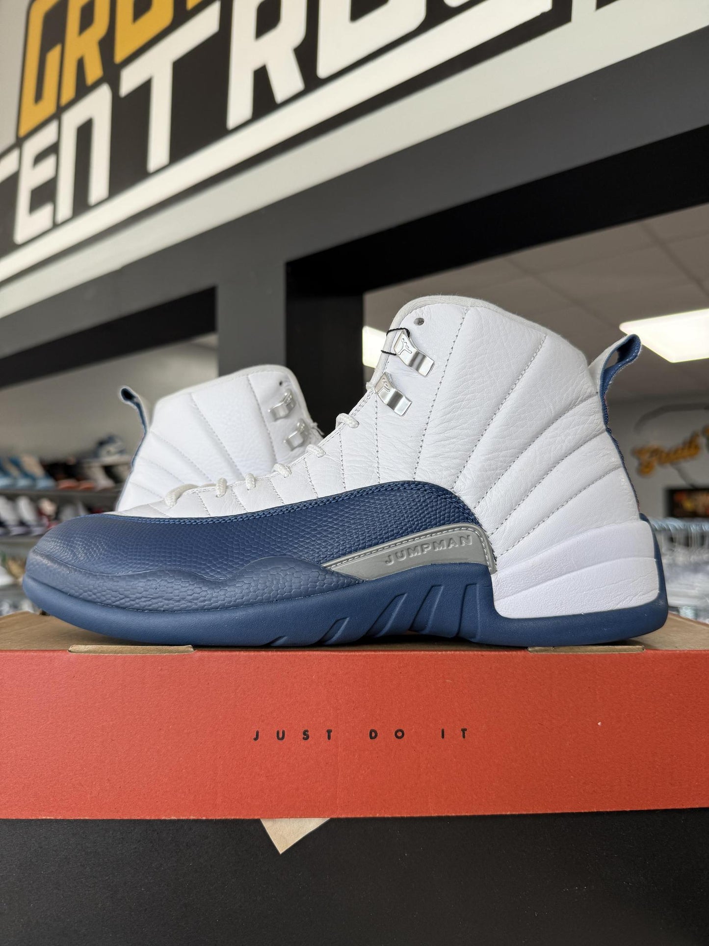 Jordan 12 "French Blue" Used Size 11.5