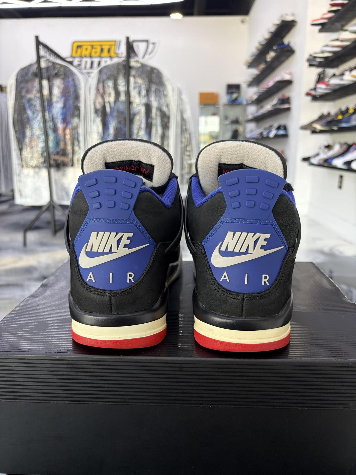 Jordan 4 "Rare Air" Used Size 9.5