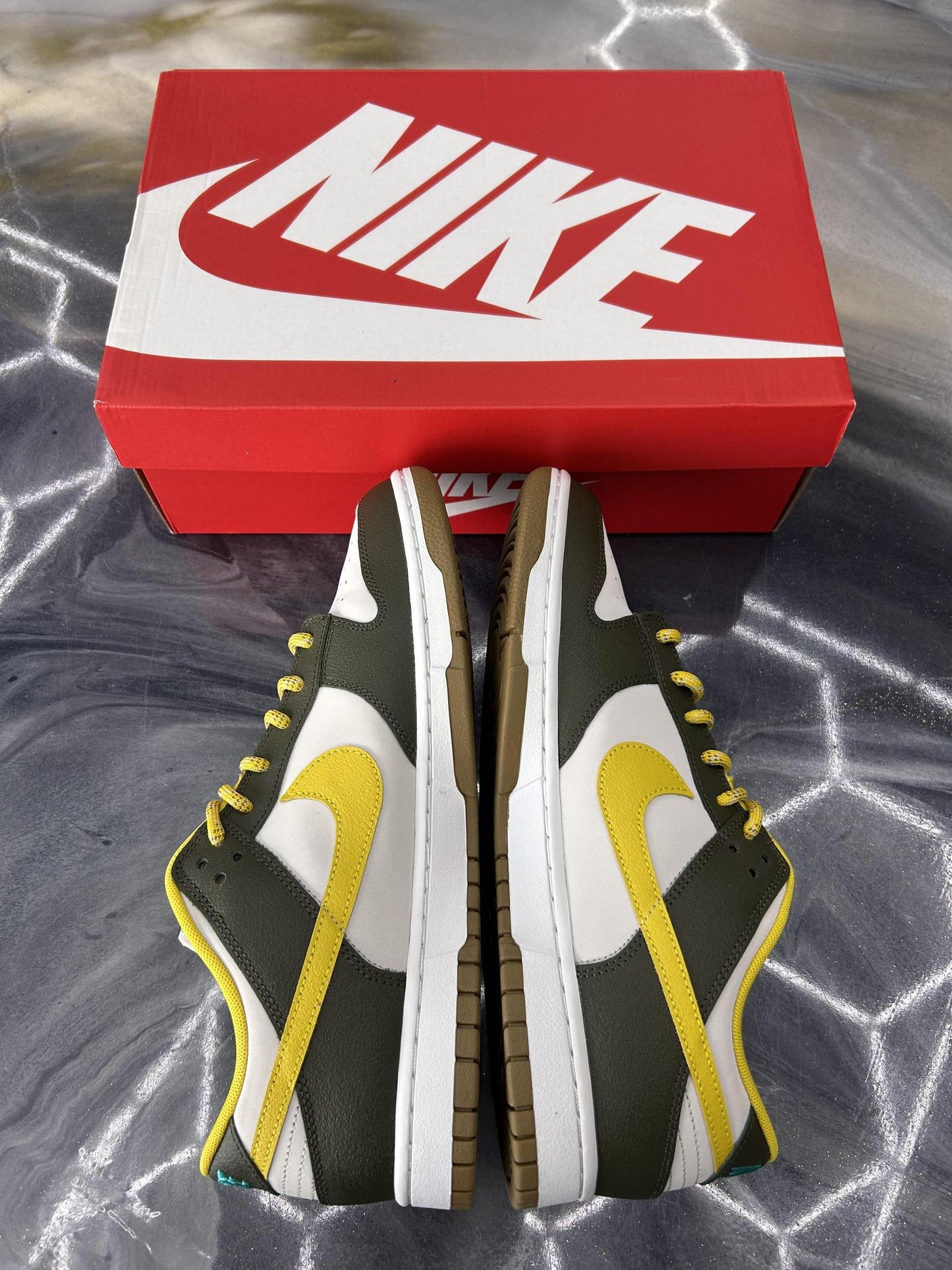 Nike Dunk Low "Cargo Khaki" Used Size 11.5