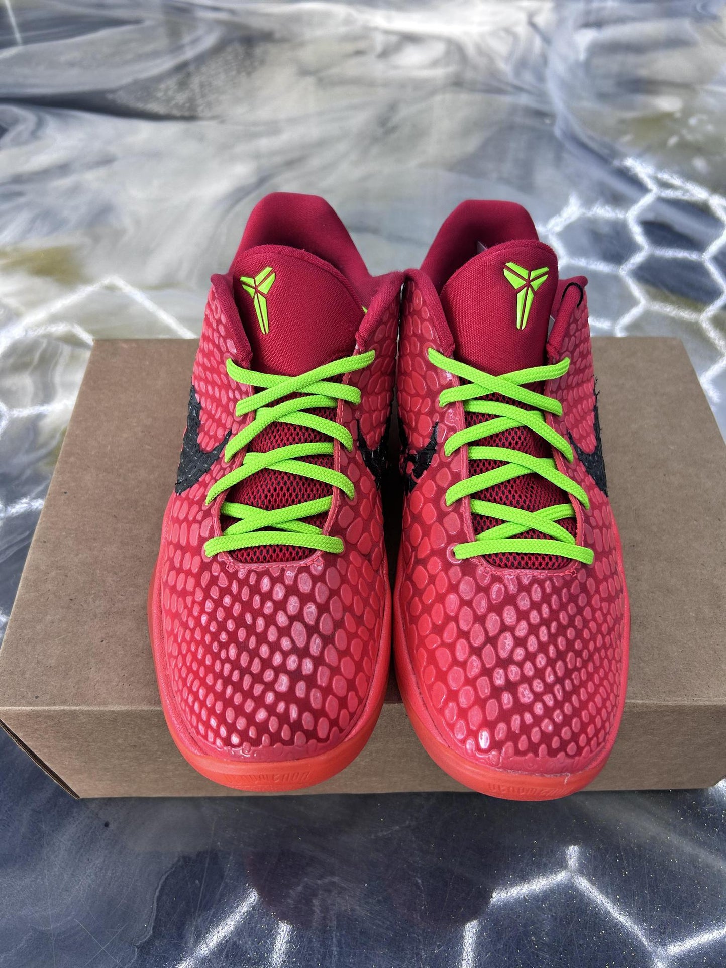 Nike Kobe 6 "Reverse Grinch" Used Size 6.5Y/8W