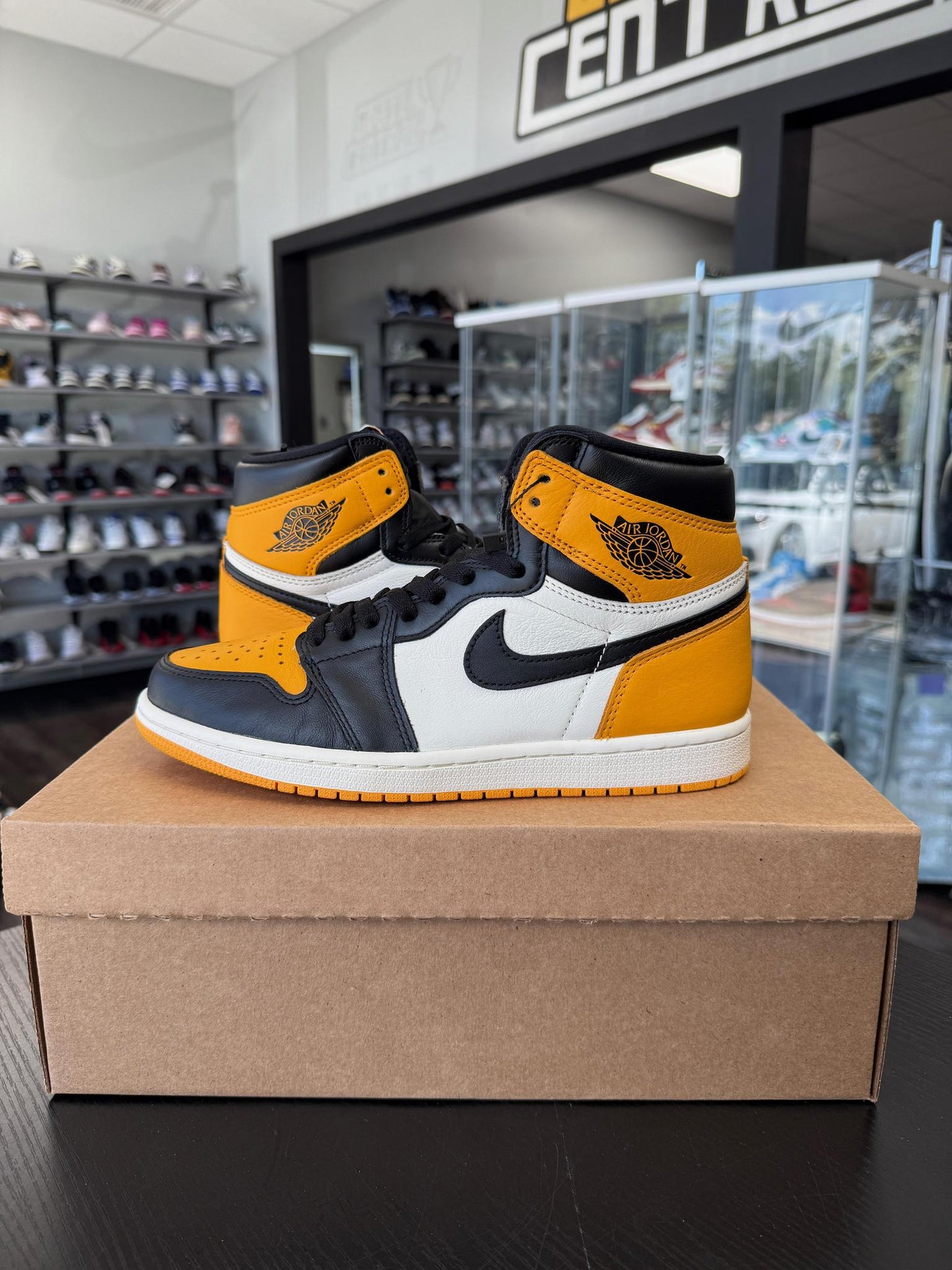 Jordan 1 "Yellow Toe" Used Size 8