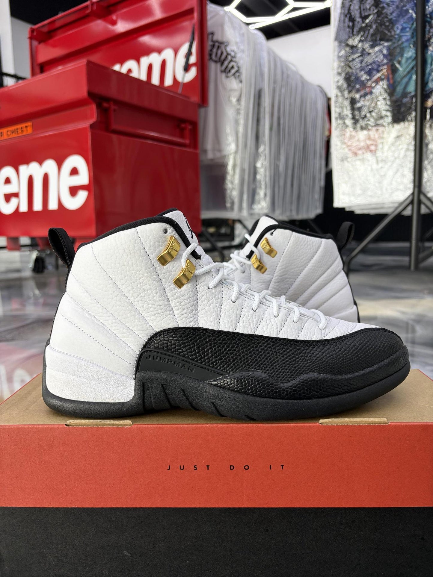 Jordan 12 "Taxi" Used Size 10.5