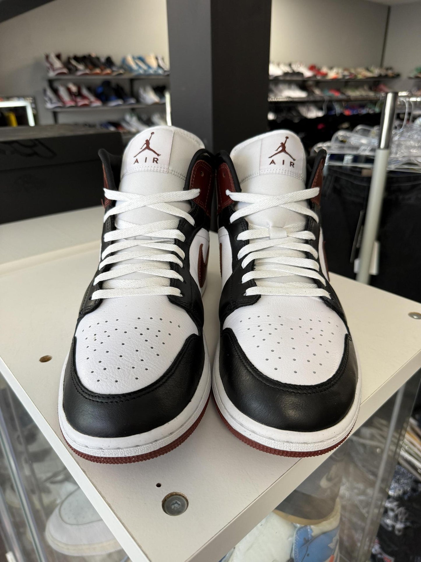 Jordan 1 Mid "Dark Pony" Used Size 13
