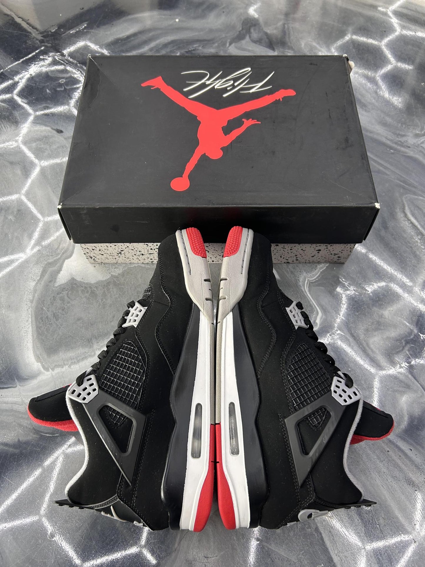 Jordan 4 "Bred 2019" Used Size 9.5