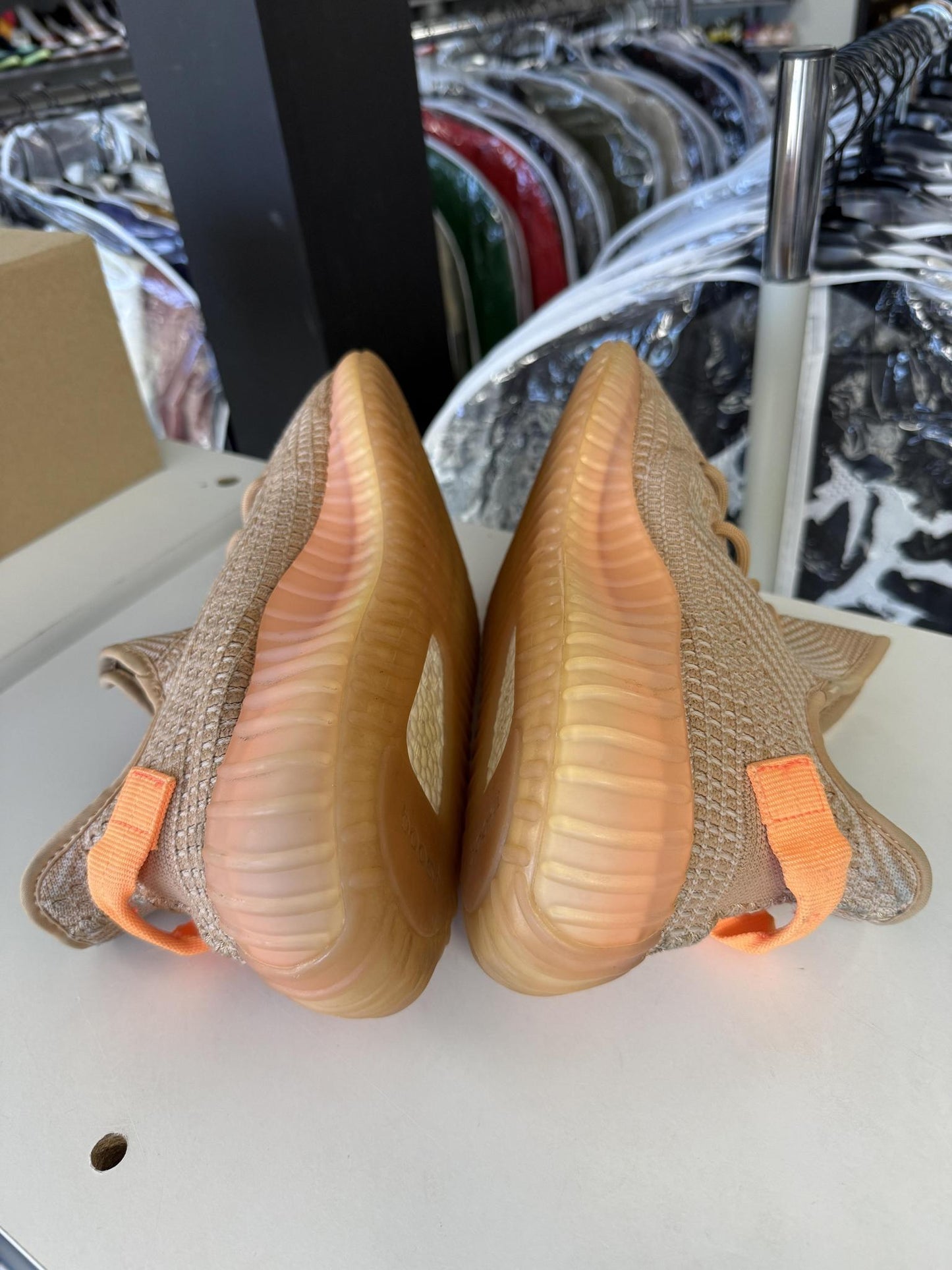 Yeey 350 V2 "Clay" Used Size 10.5