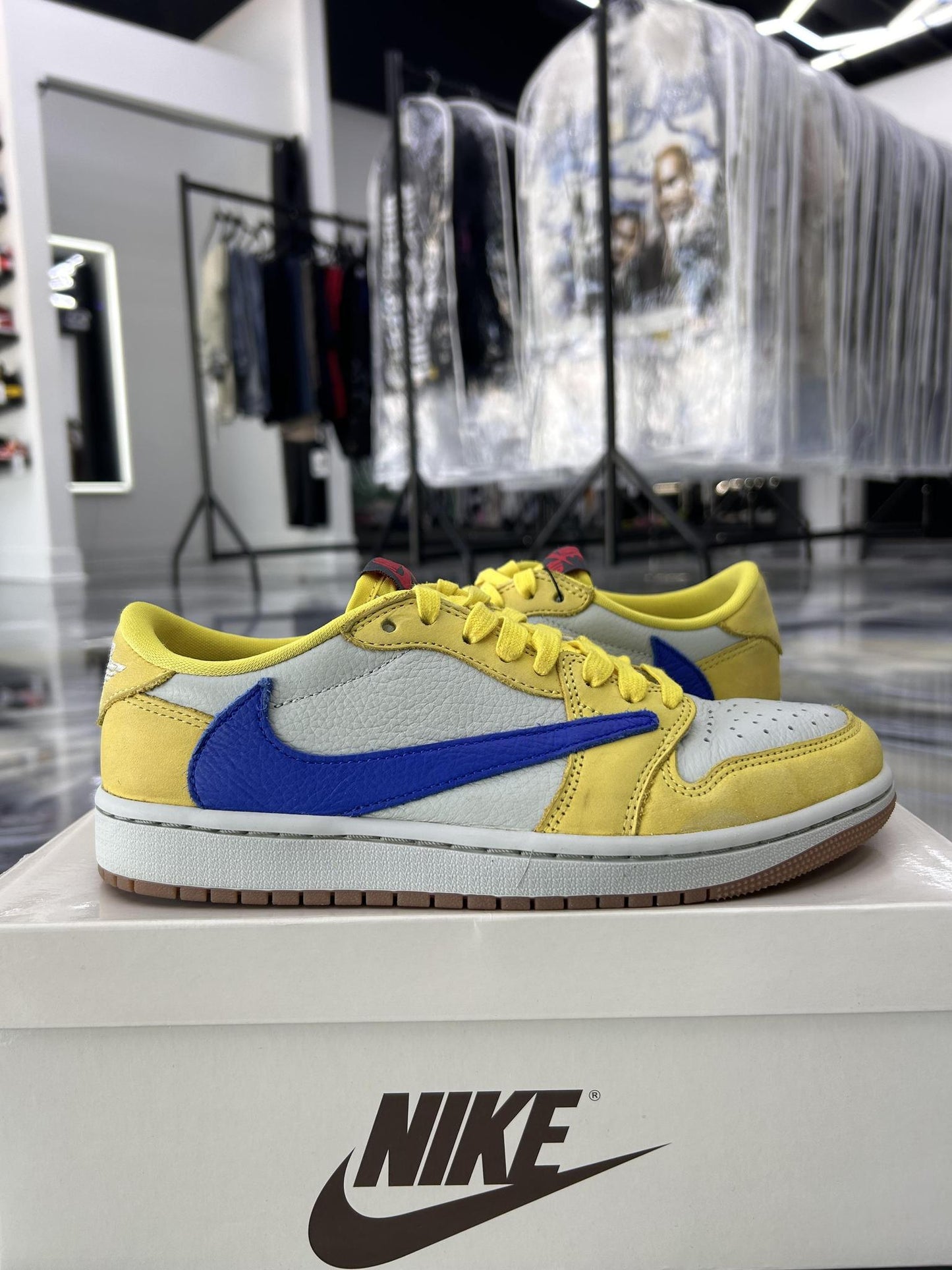 Jordan 1 x Travis Scott "Canary" Used Size 6Y/7.5W