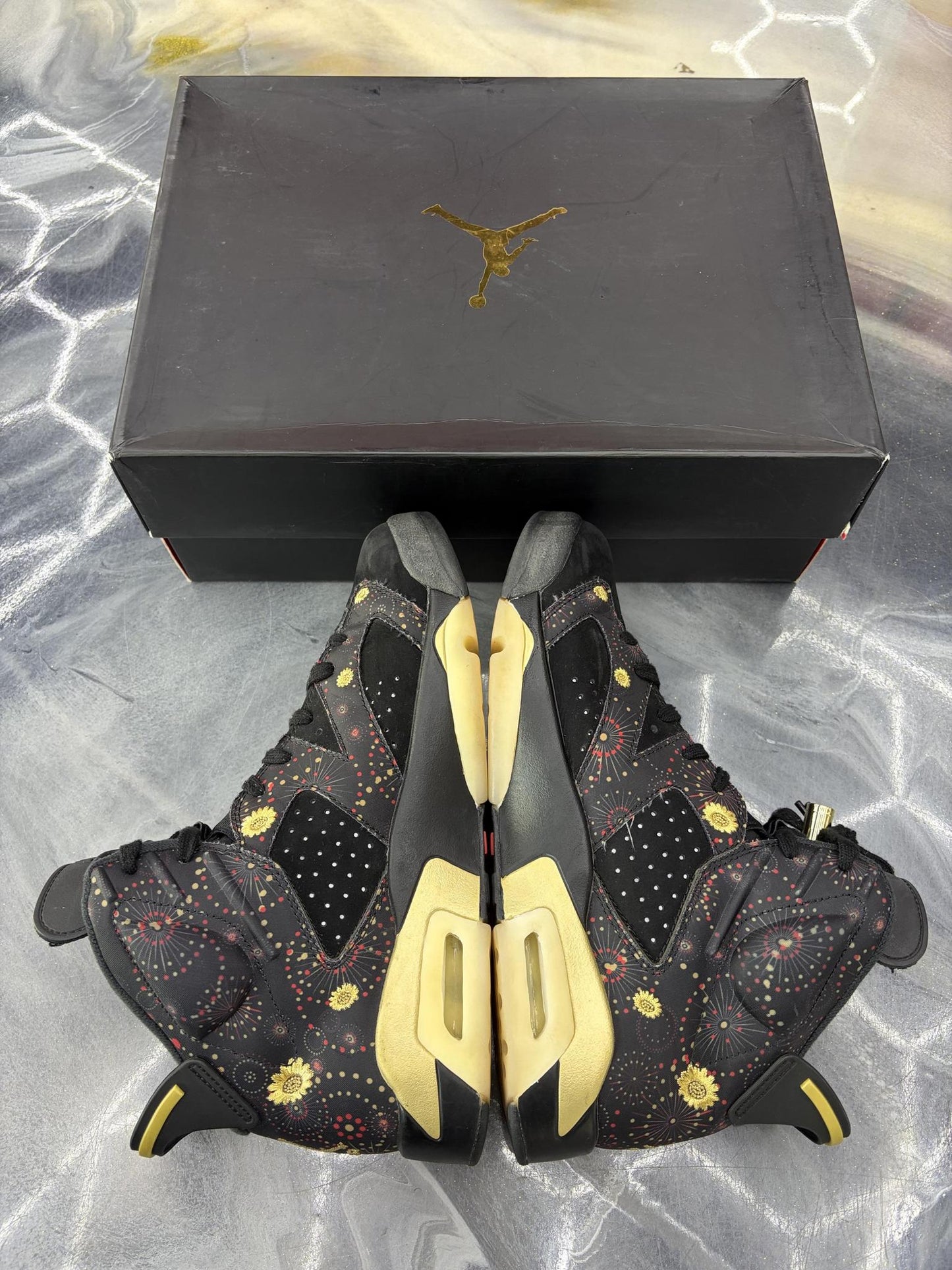 Jordan 6 "CNY" Used Size 9
