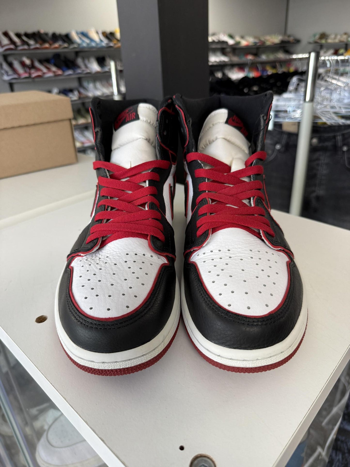Jordan 1 "Bloodline" Used Size 12