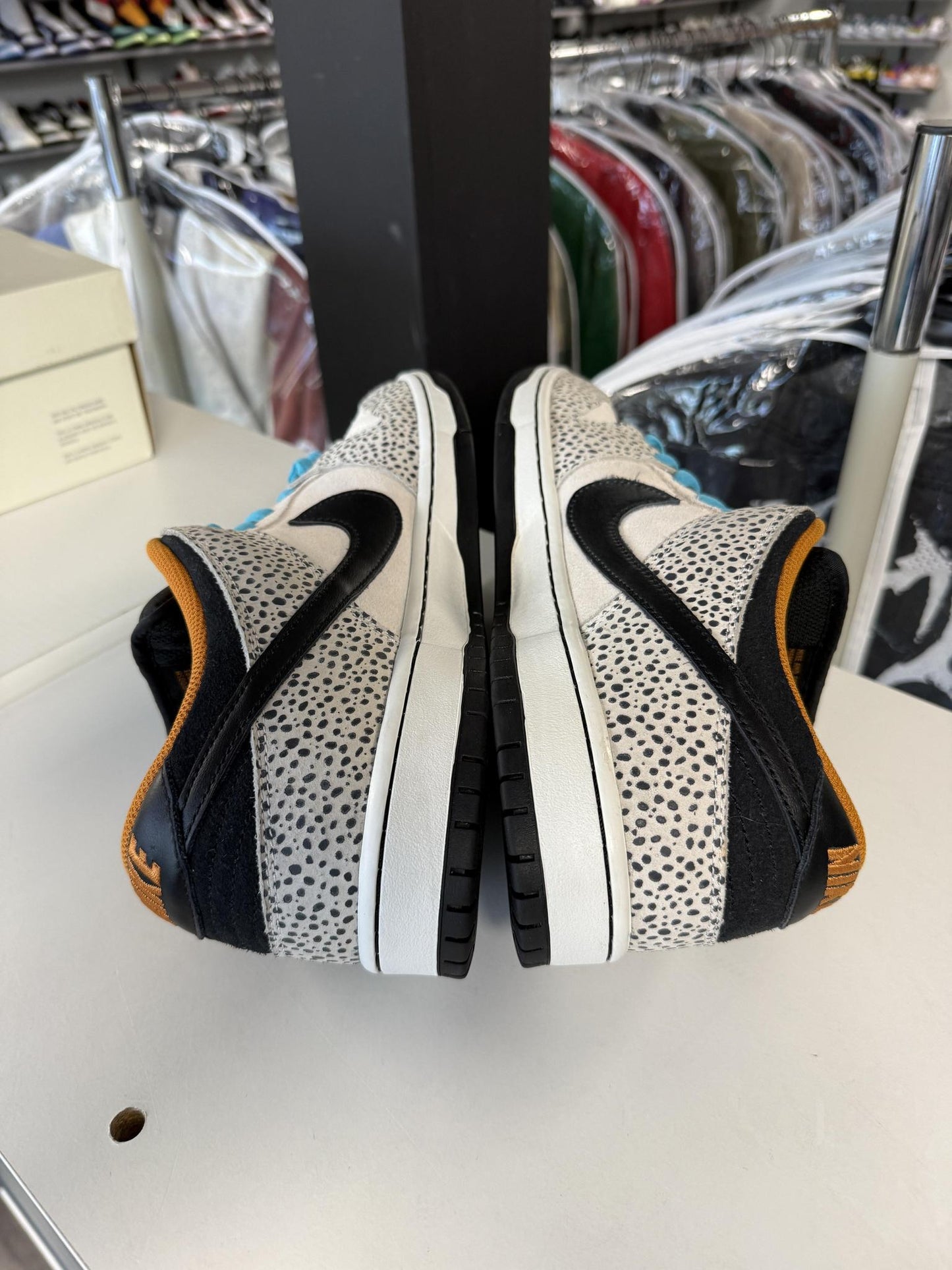 SB Dunk Low "Olympic Safari" Used