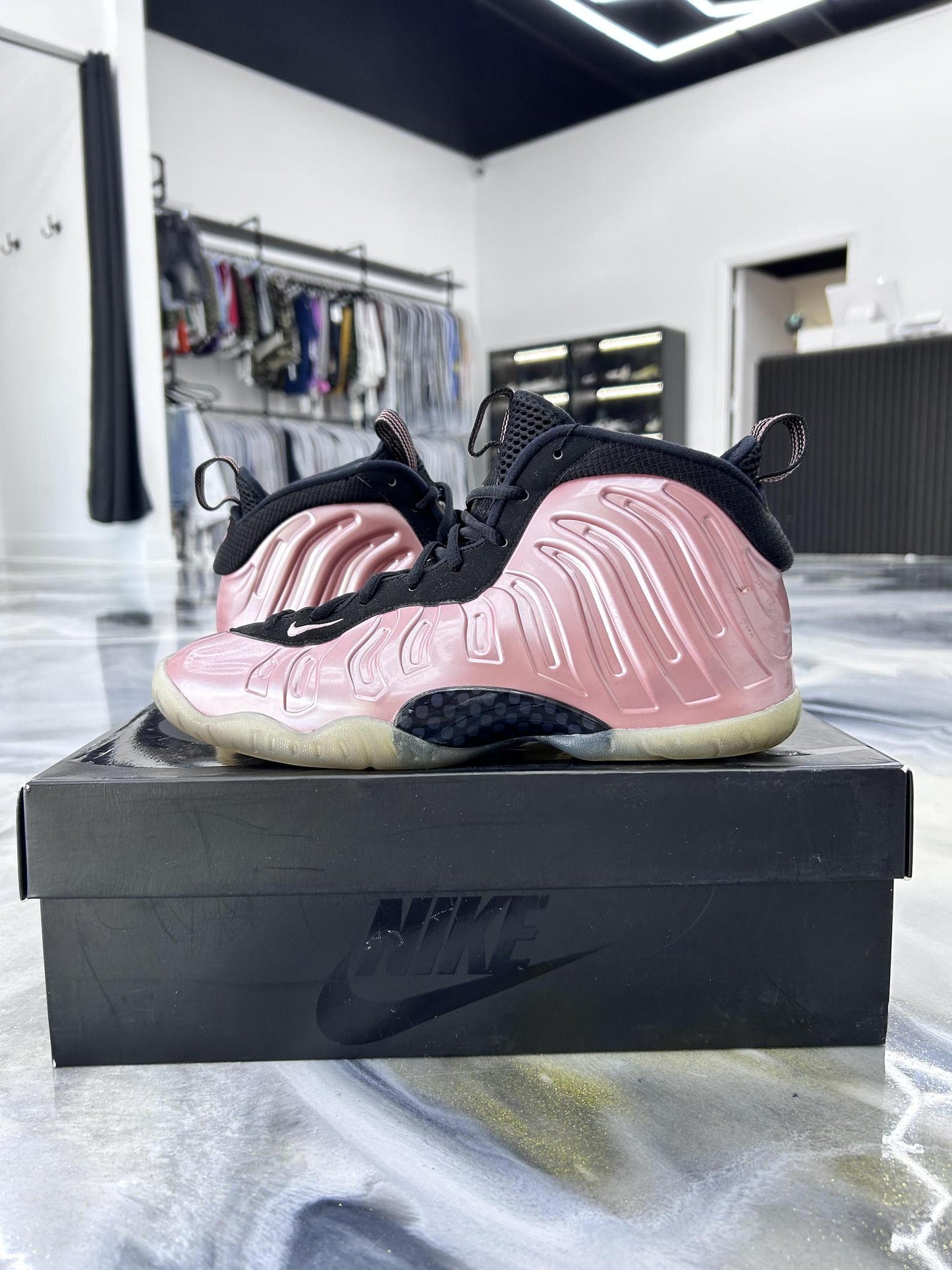 Nike Foamposite "Rust Pink" Used Size 7Y/8.5W