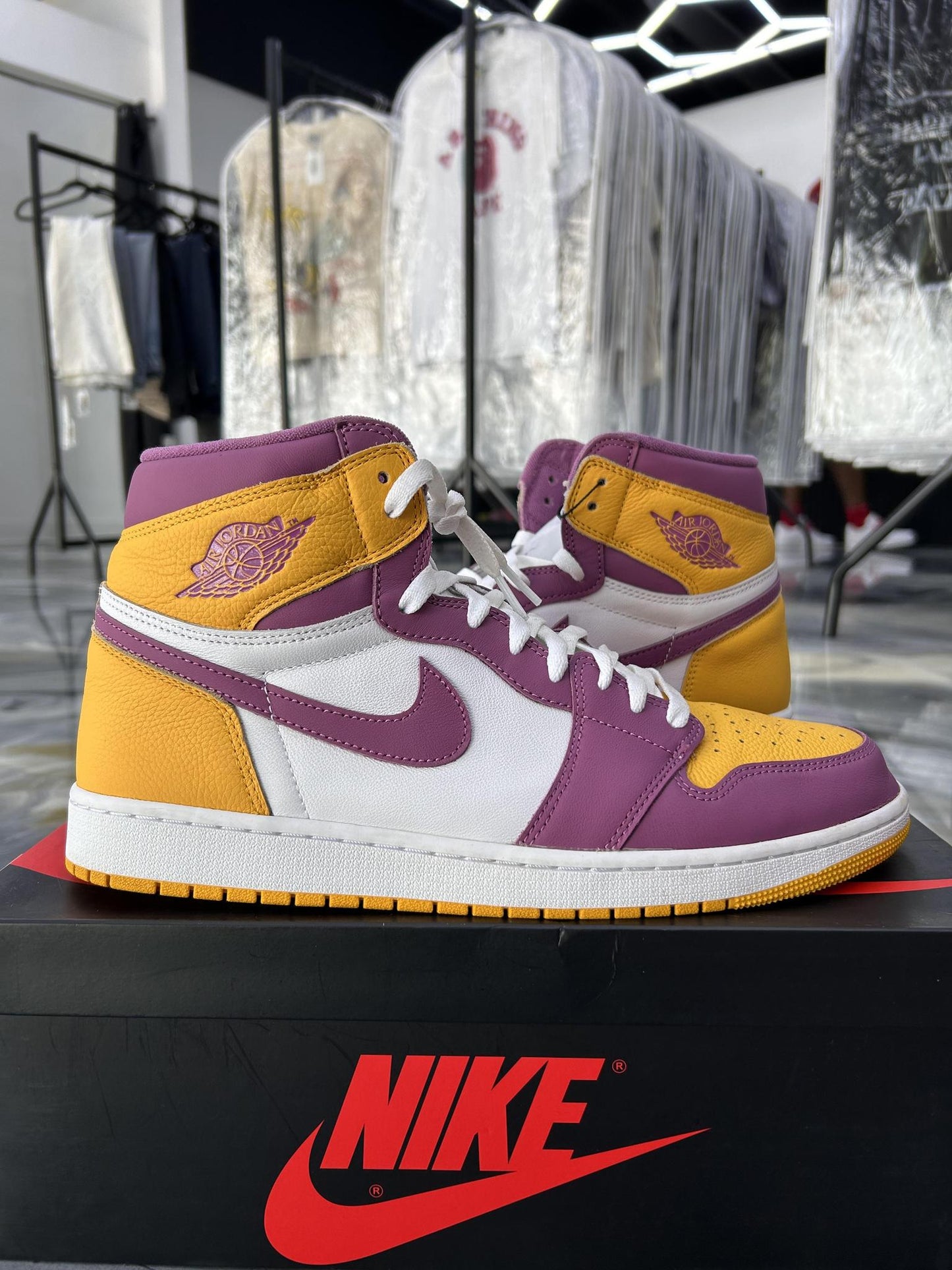 Jordan 1 "Brotherhood" Used Size 13