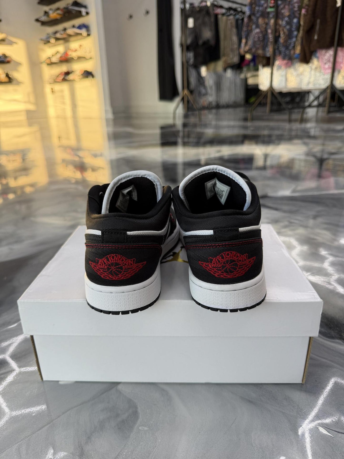 Jordan 1 Low Utility "White Black" Used Size 6Y/7.5W