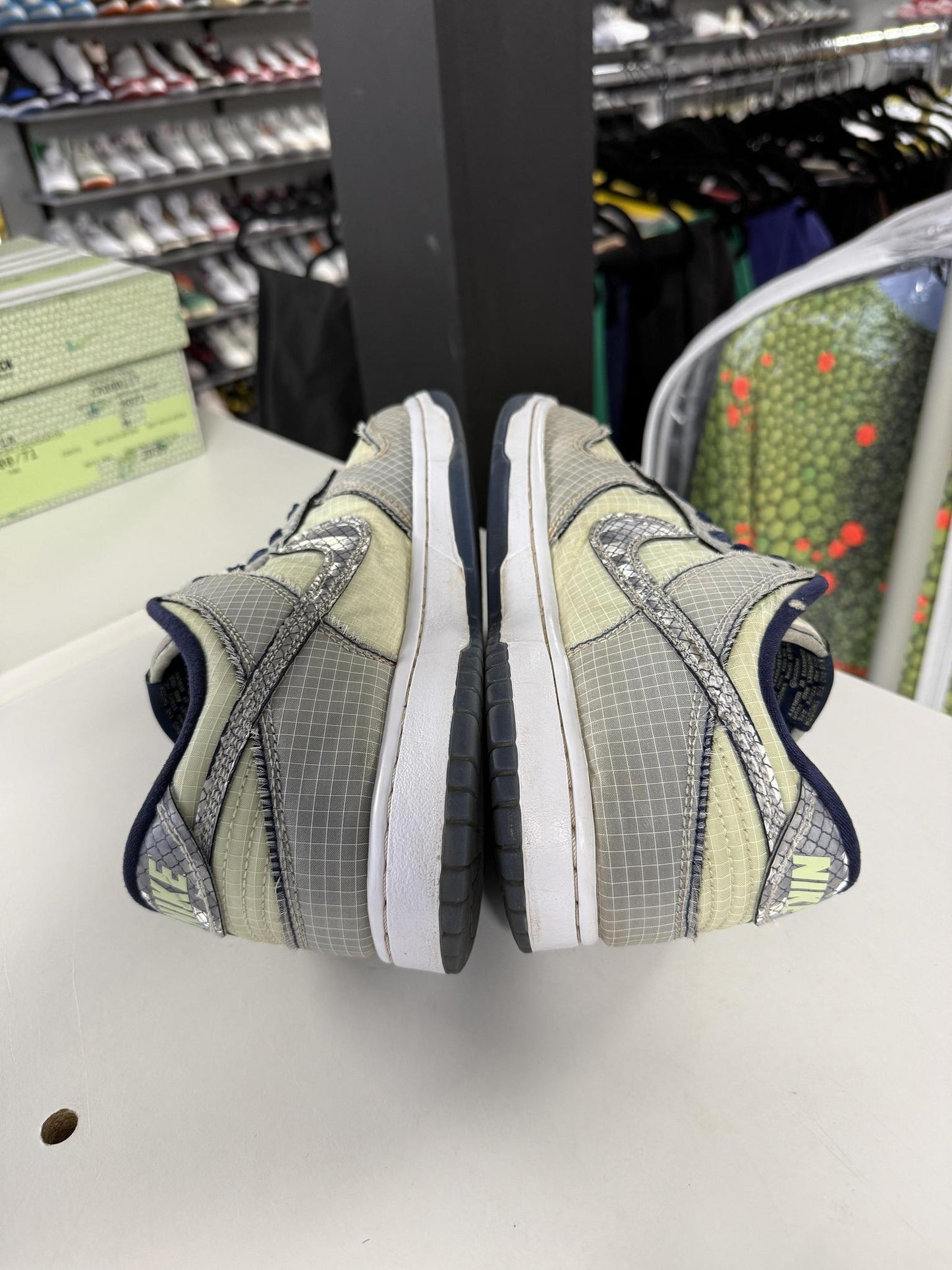 Dunk Low Union "Pistachio" Used Size 8.5