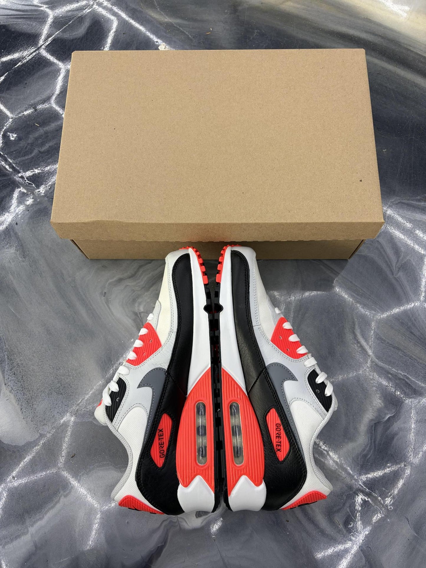 Nike Air Max 90 "Infrared" Used Size 9