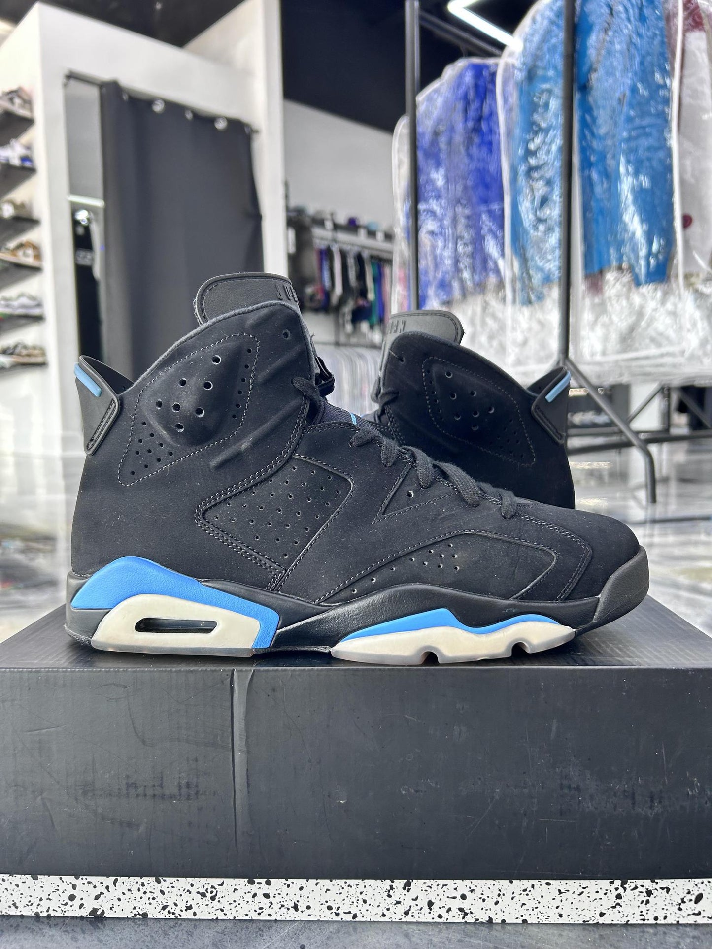 Jordan 6 "UNC" Used Size 10.5