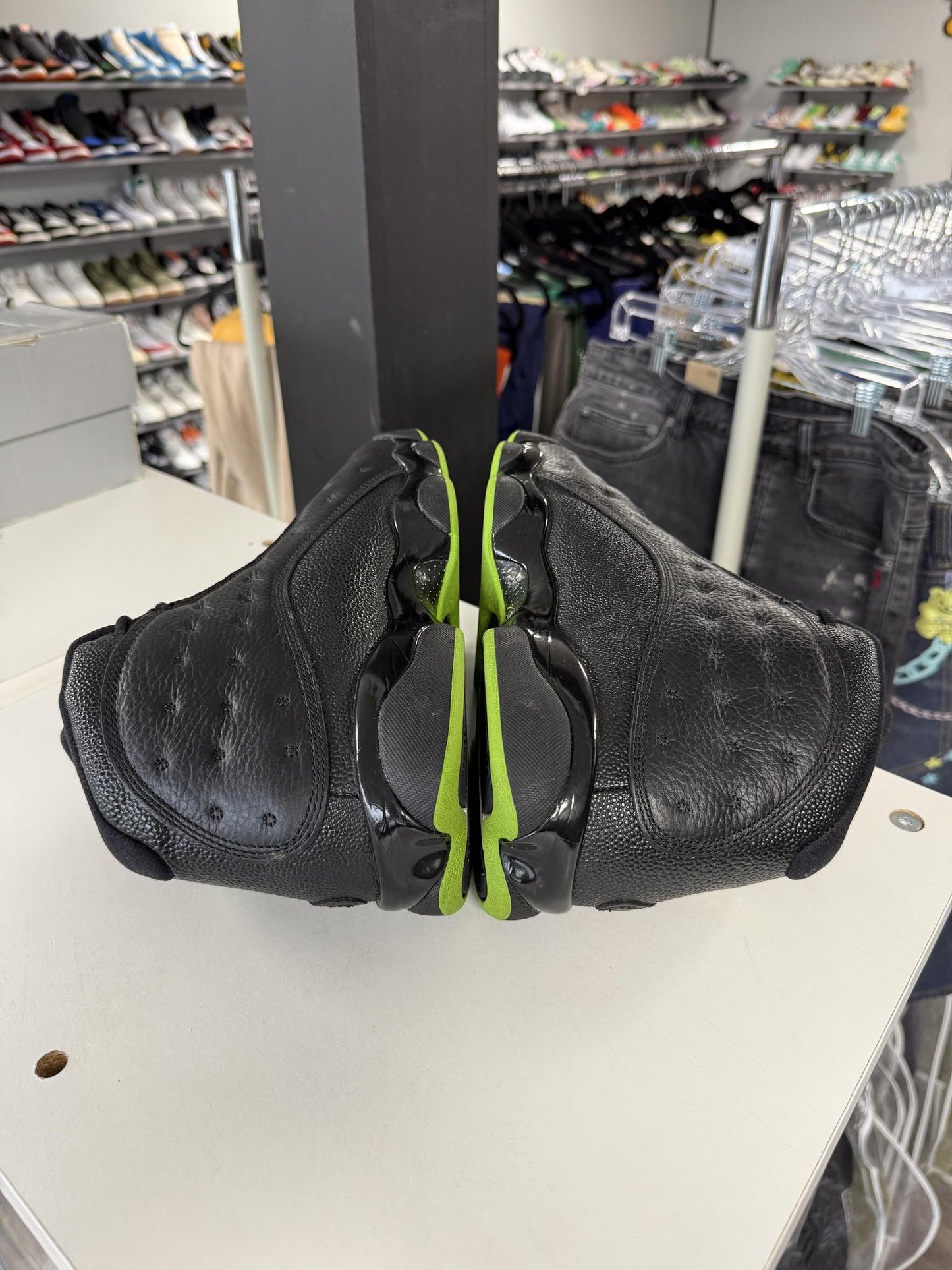 Jordan 13 "Atmosphere" Used Size 10.5