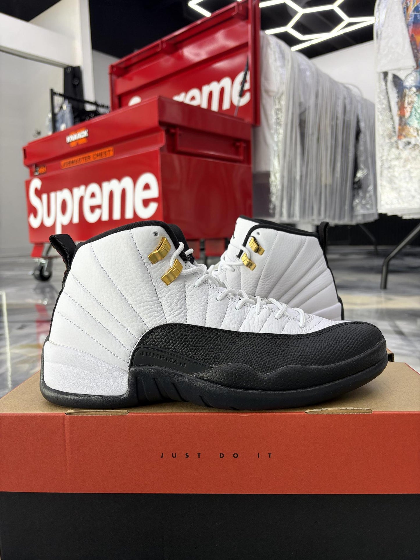 Jordan 12 "Taxi" Used Size 10