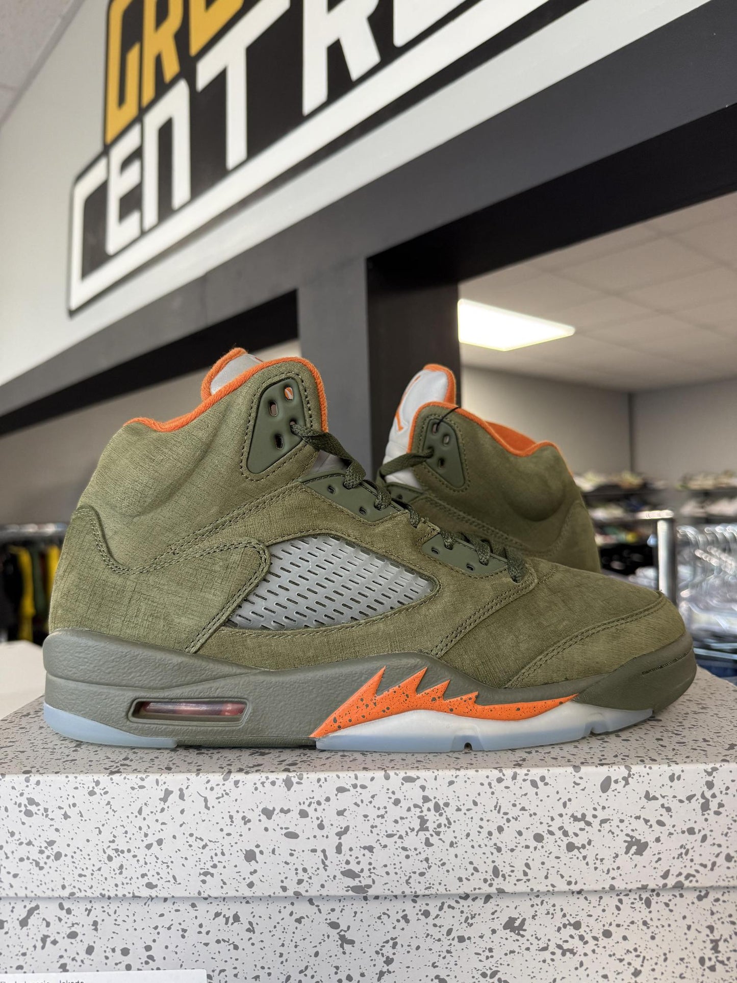 Jordan 5 "Olive" Used Size 10