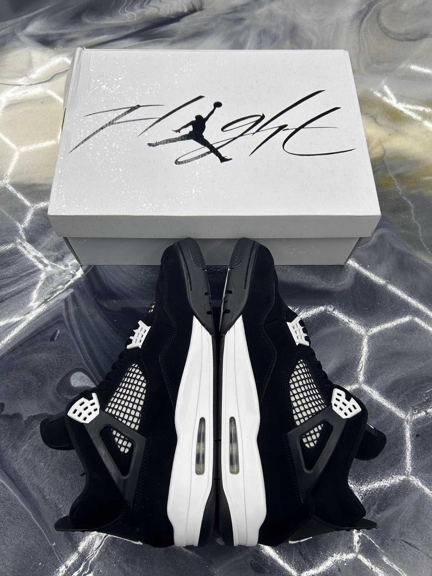 Jordan 4 "White Thunder" Used Size 13