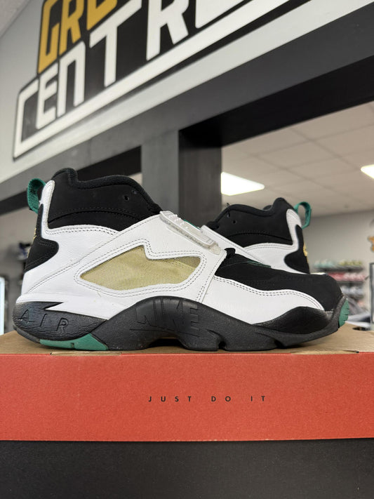 Nike Diamond Turf "Emerald" Used Size 10