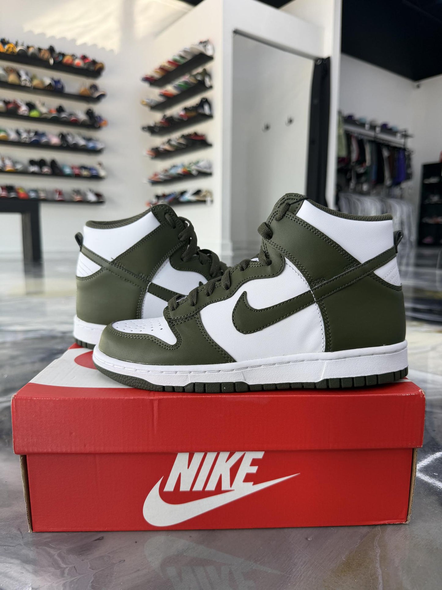 Nike Dunk High "Cargo Khaki" Used Size 6Y/7.5W