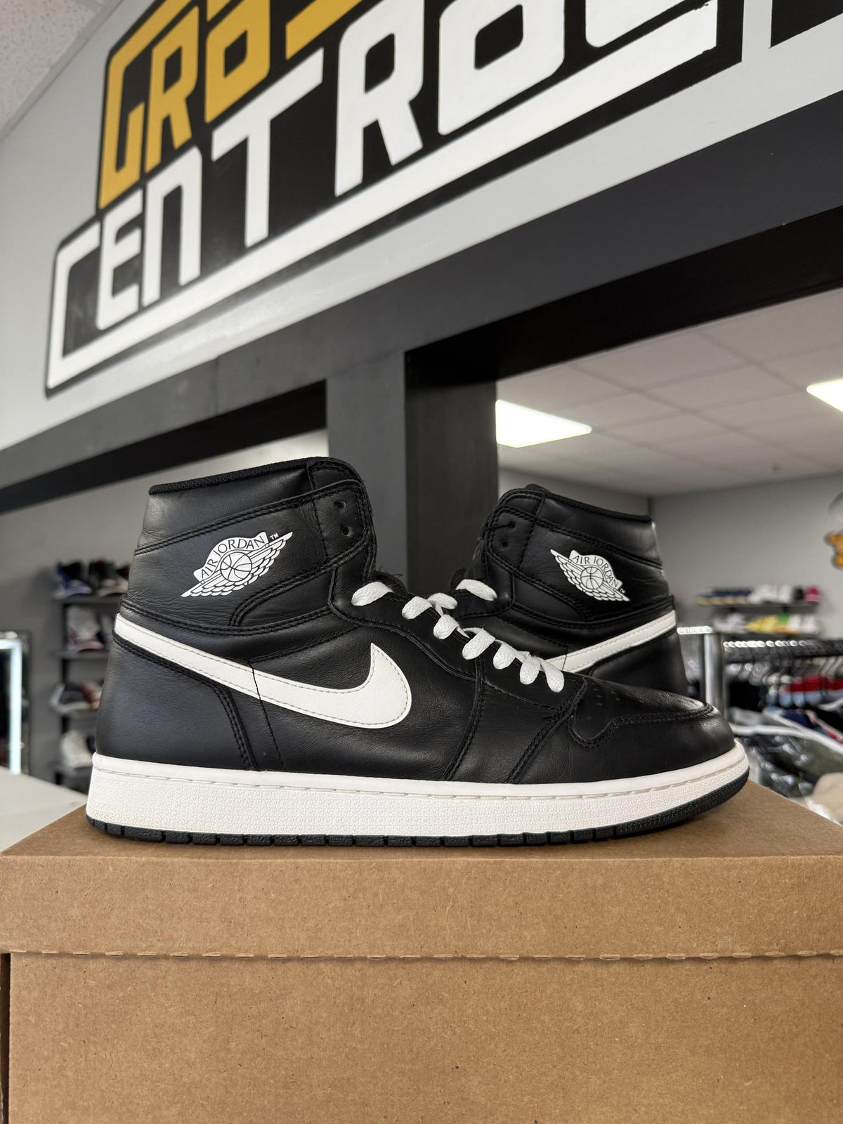 Jordan 1 "Black White" Used Size 12