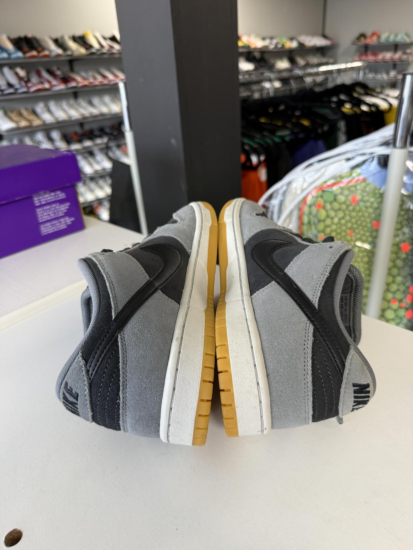 Dunk Low SB "Smoke Grey" Used Size 7.5