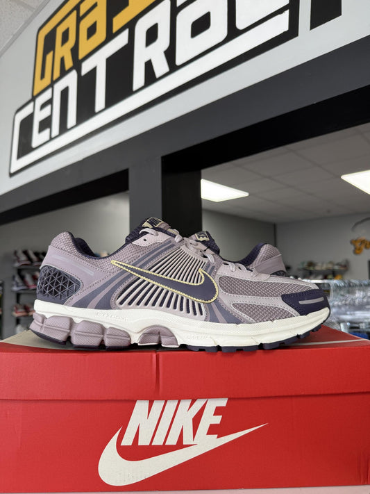 Nike Vomero 5 "Platinum Violet" Used Size 13
