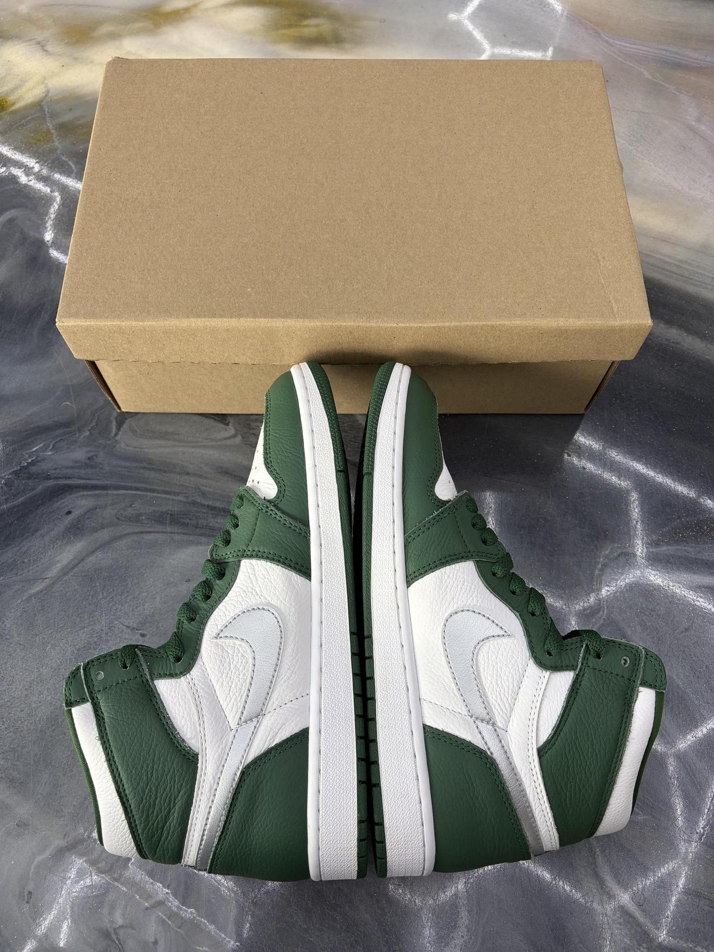 Jordan 1 Retro High OG "Gorge Green" Size 9.5
