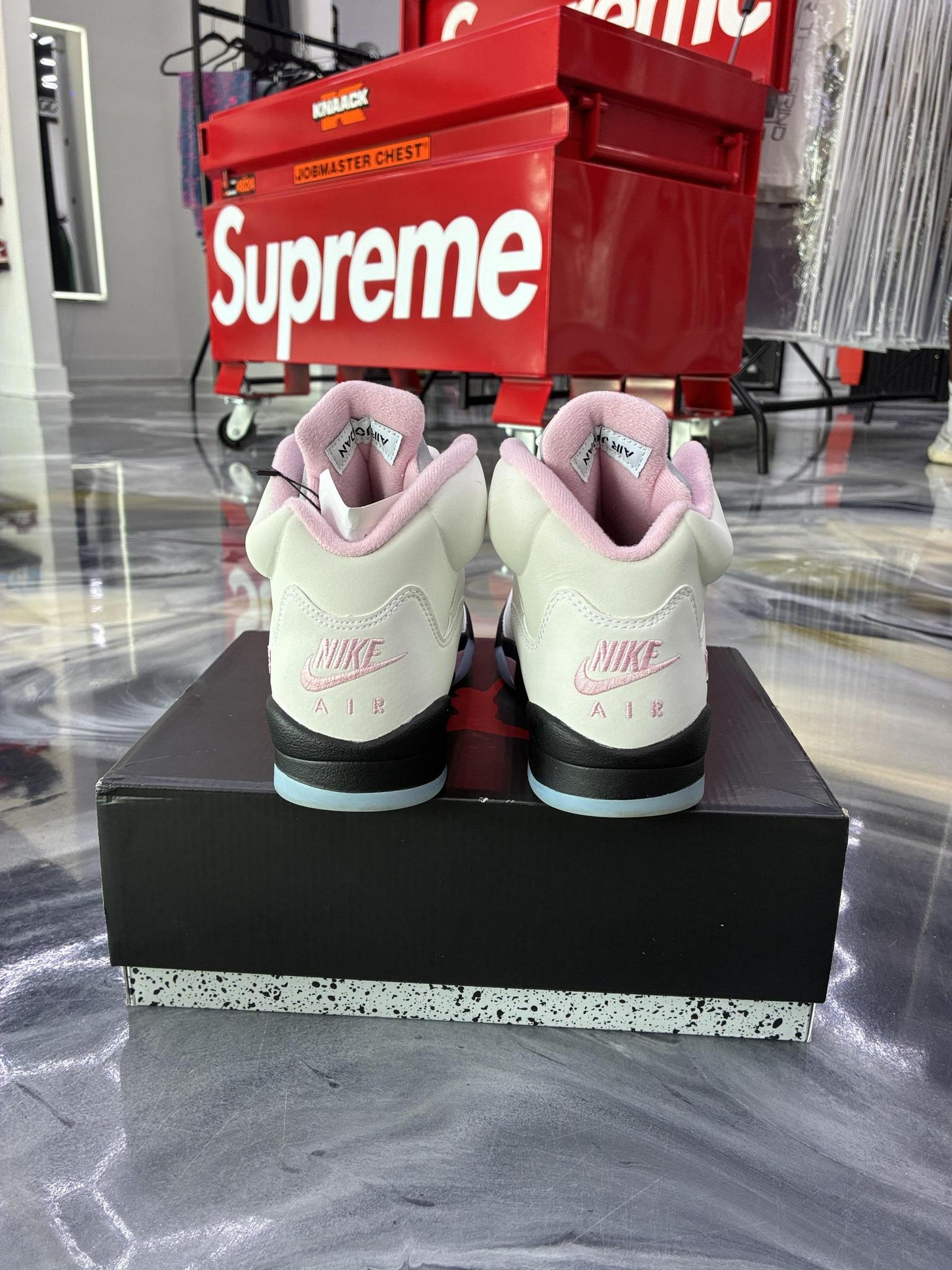 Jordan 5 "Medium Soft Pink" Used Size 7Y/8.5W