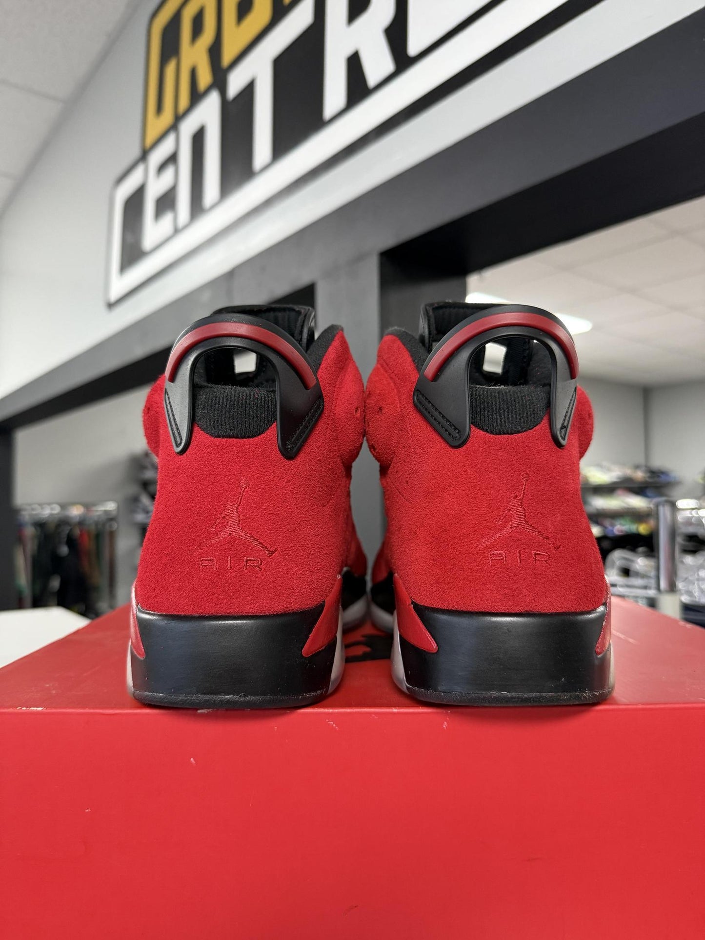 Jordan 6 "Toro" Used Size 11