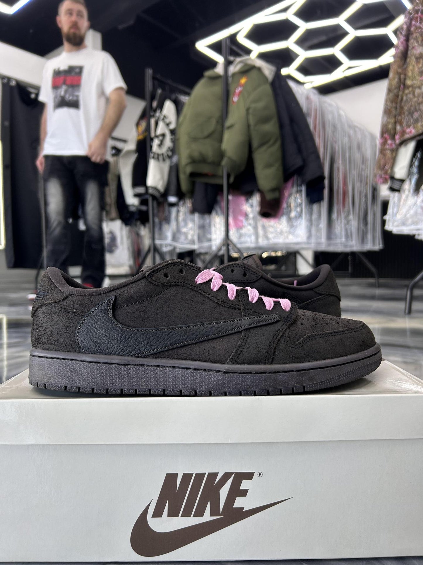 Jordan 1 Travis Scott "Velvet" Used Size 10.5