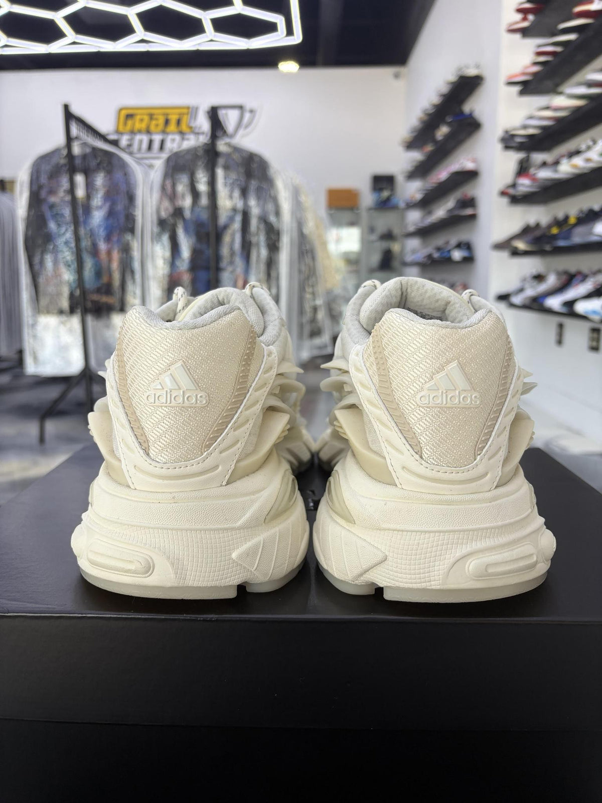 Adidas x VIRGINIA Adistar Jellyfish "Triple White" Used Size 11.5