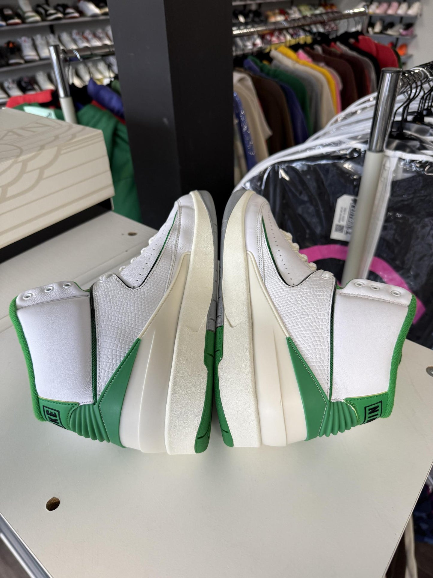 Jordan 2 "Lucky Green" Used Size 10
