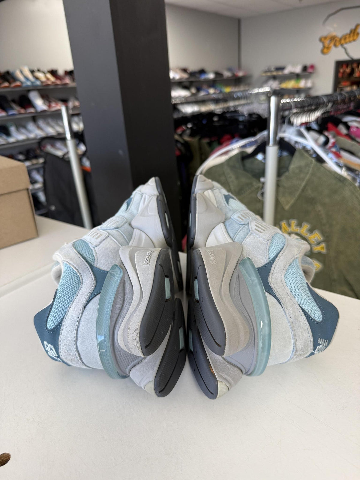 New Balance 9060 "Grey Blue" Used Size 9.5