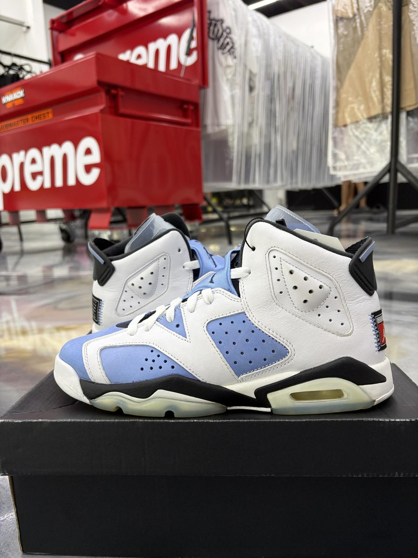 Jordan 6 "UNC" Used Size 6.5Y/8W