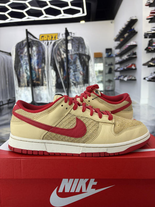 Nike Dunk Low "Strawberry Waffle" Used Size 10